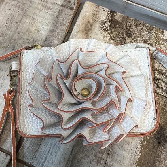 White Ruffle Flower Clutch Wristlet Coquette Cottagecore Girly Purse - Picture 5 of 9